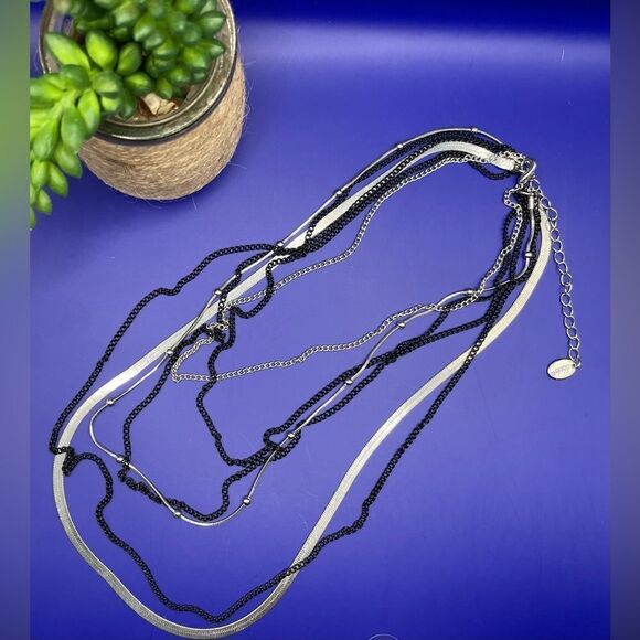 🔥❤️🔥 6 NEW Claire’s Mixed Metal Edgy Multiple Strand Necklace NWT - Picture 1 of 7
